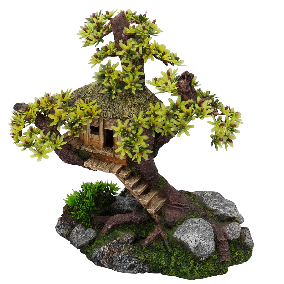 TREE HOUSE WITH PLANTS